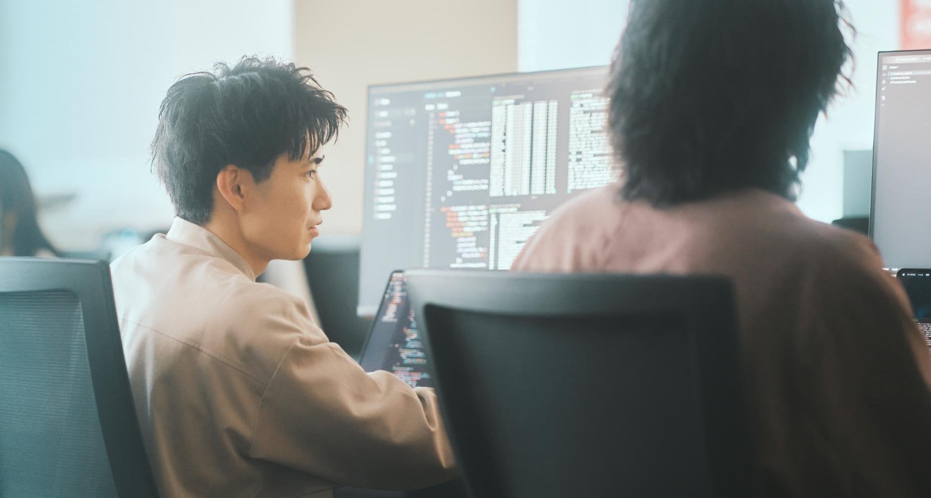 開発するエンジニアの様子